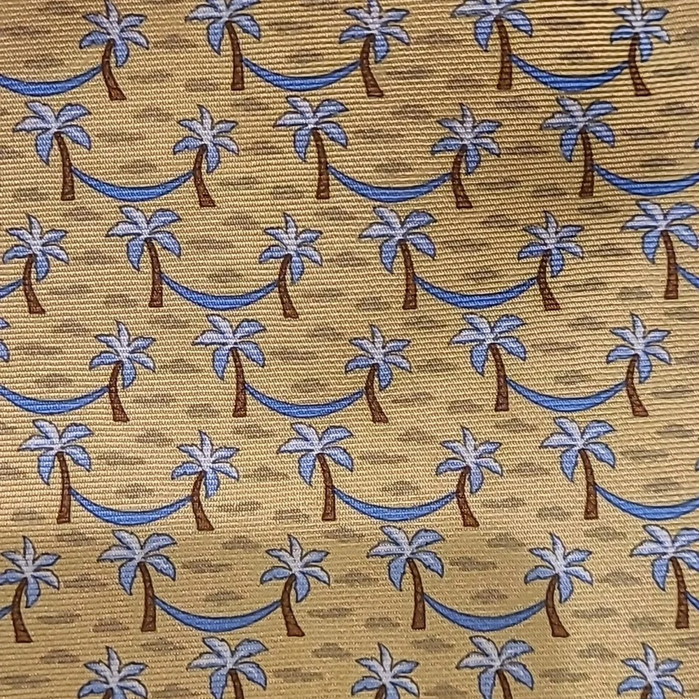 BROOKS BROTHERS 100% SILK PALM TREE PRINT NECK TIE